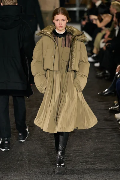 Look 27